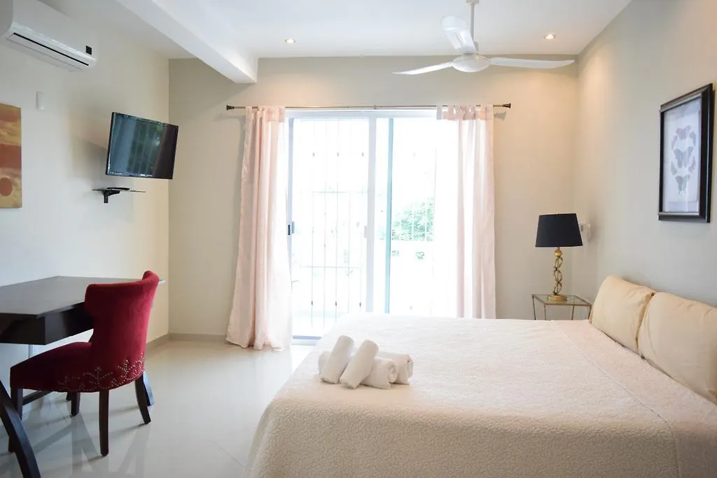 Casa Bella Vida Aparthotel Playa del Carmen